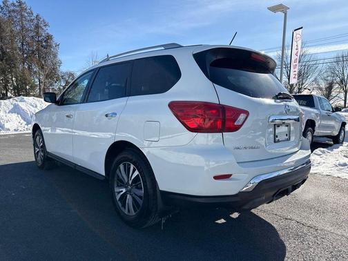 2017 Nissan Pathfinder S