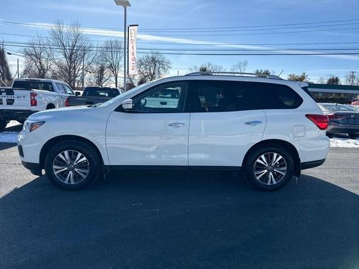 2017 Nissan Pathfinder S