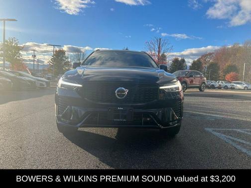 2025 Volvo XC60 B5 Ultra