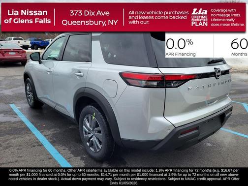 2025 Nissan Pathfinder SV