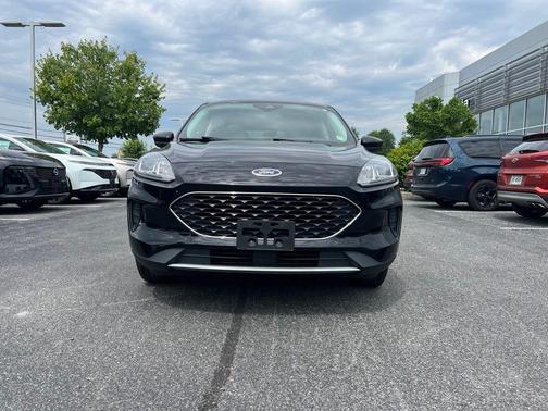 Black Metallic 2021 Ford Escape SE