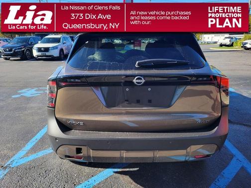 Canyon Bronze M 2026 Nissan Kicks SV