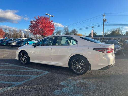 2024 Toyota Camry XLE