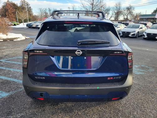 2026 Nissan Kicks SR