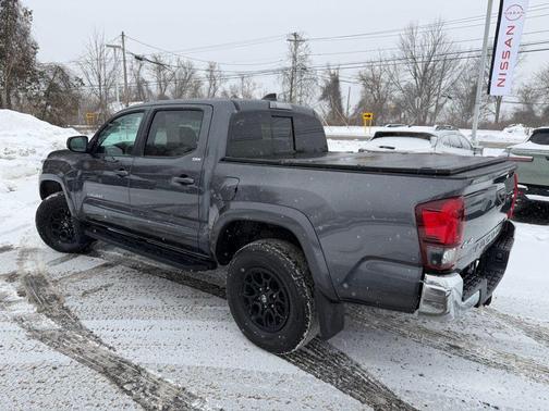 2022 Toyota Tacoma SR5