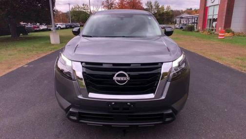 2025 Nissan Pathfinder S