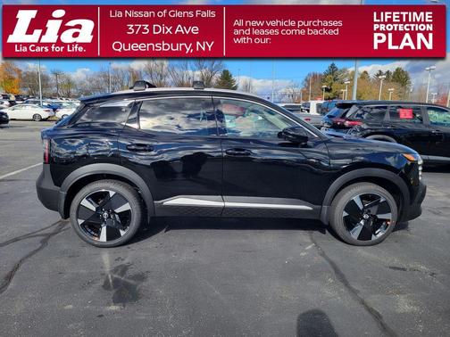 Super Black 2026 Nissan Kicks SR