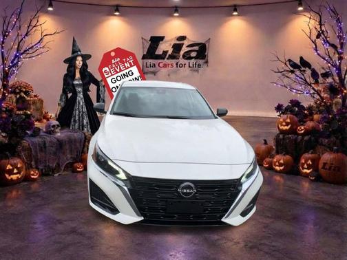 Pearl White Tri-Coat 2026 Nissan Altima SV