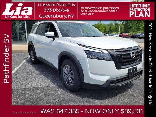 2025 Nissan Pathfinder SV