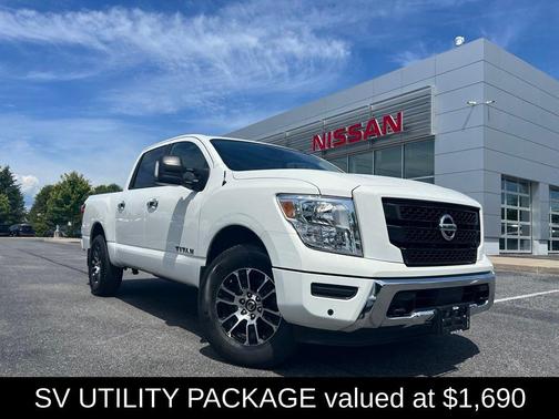 Glacier White 2021 Nissan Titan SV