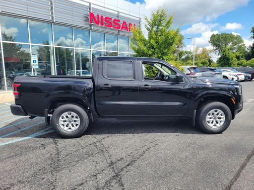 2025 Nissan Frontier S