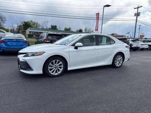 White 2022 Toyota Camry LE