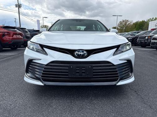 White 2022 Toyota Camry LE