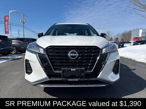 2024 Nissan Kicks SR