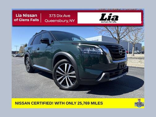 2 Tone Green / Black Roof 2023 Nissan Pathfinder Platinum