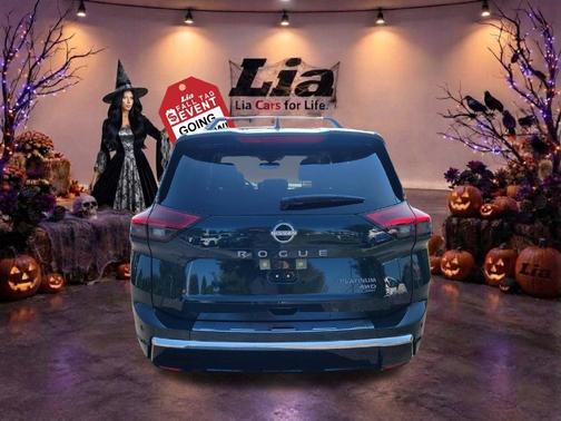 Obsidian Black 2026 Nissan Rogue Platinum