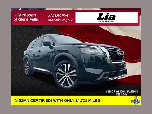 2 Tone Green / Black Roof 2023 Nissan Pathfinder Platinum