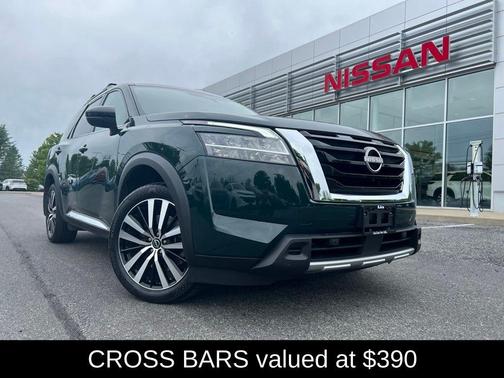 2 Tone Green / Black Roof 2023 Nissan Pathfinder Platinum