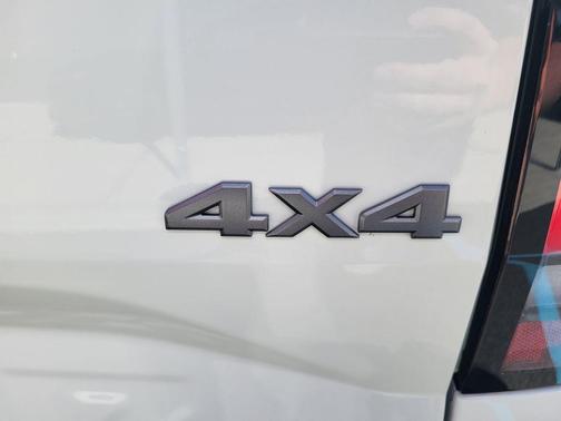 Glacier White 2026 Nissan Frontier S