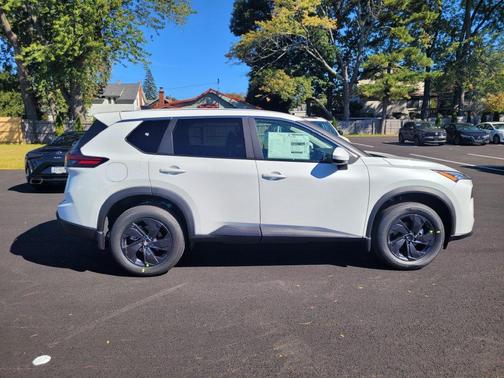 QBE 2027 Nissan Rogue SV
