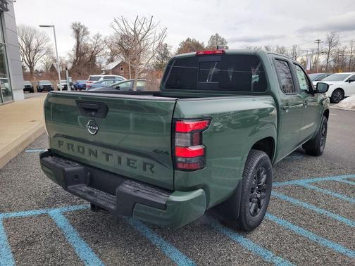 Green 2026 Nissan Frontier SV