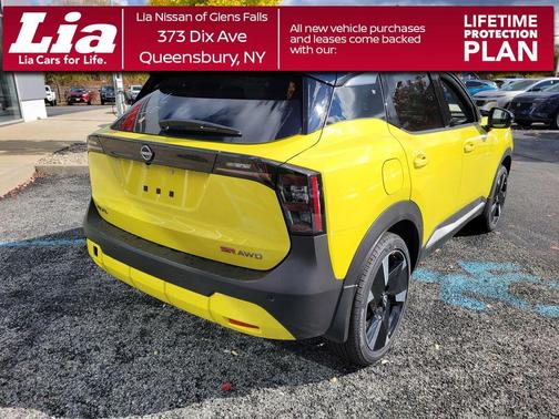 2t Ylw Blk Roof 2026 Nissan Kicks SR