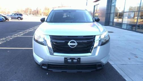 2025 Nissan Pathfinder S