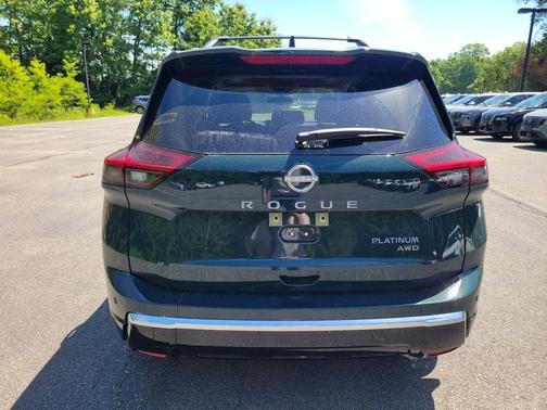 Obsidian Black 2026 Nissan Rogue Platinum