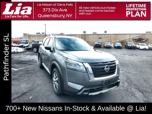 2025 Nissan Pathfinder SL
