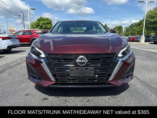 Garnet Pearl Me 2024 Nissan Altima 2.5 SV