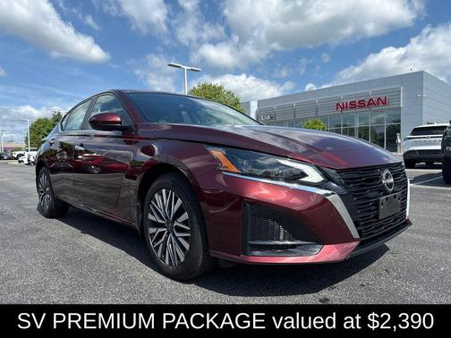 Garnet Pearl Me 2024 Nissan Altima 2.5 SV