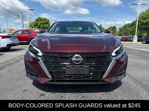 Garnet Pearl Me 2024 Nissan Altima 2.5 SV