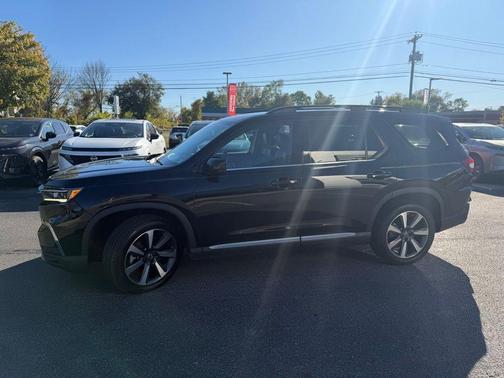 2023 Honda Pilot Touring