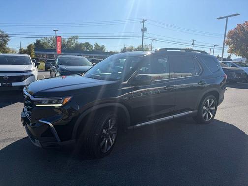 2023 Honda Pilot Touring