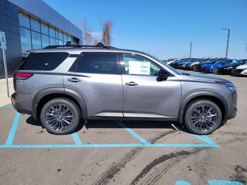 Gun Metallic 2026 Nissan Pathfinder SL