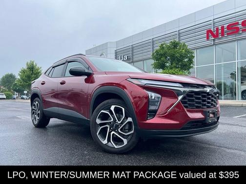 Crimson Metallic 2025 Chevrolet Trax 2RS