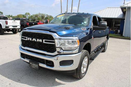 2024 RAM 2500 Tradesman Crew Cab 4x4 6'4' Box