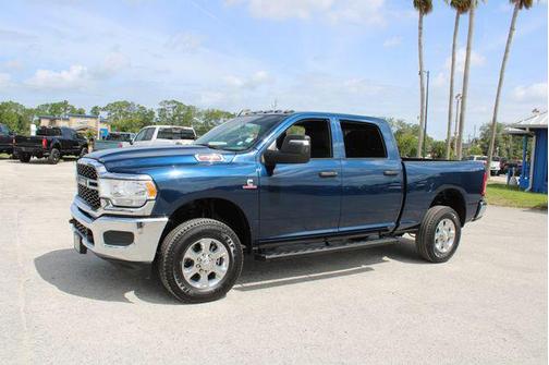 2024 RAM 2500 Tradesman Crew Cab 4x4 6'4' Box