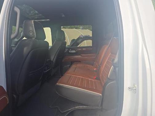 Summit White 2024 GMC Sierra 3500 Denali