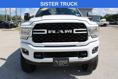 Bright White Clearcoat 2026 RAM 2500 Big Horn Crew Cab 4x4 6'4' Box