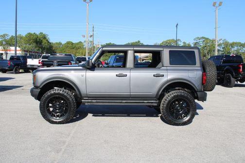 Carbonized Gray Metallic 2025 Ford Bronco Big Bend