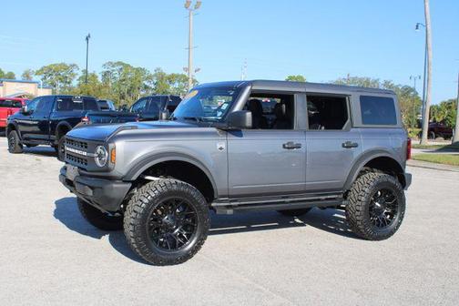 Carbonized Gray Metallic 2025 Ford Bronco Big Bend
