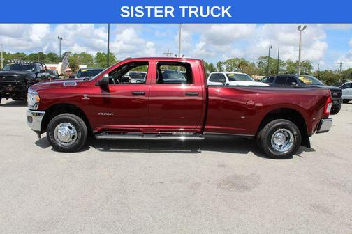 2019 RAM 3500 Tradesman Crew Cab 4x4 8' Box