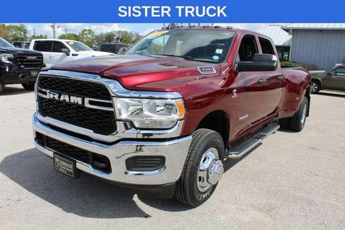 2019 RAM 3500 Tradesman Crew Cab 4x4 8' Box