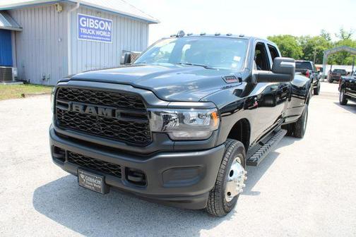 2024 RAM 3500 Tradesman Crew Cab 4x4 8' Box