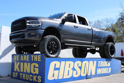 2024 RAM 3500 Big Horn Crew Cab 4x4 8' Box