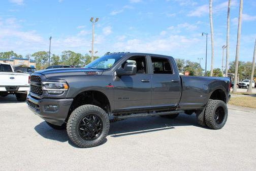 2024 RAM 3500 Big Horn Crew Cab 4x4 8' Box