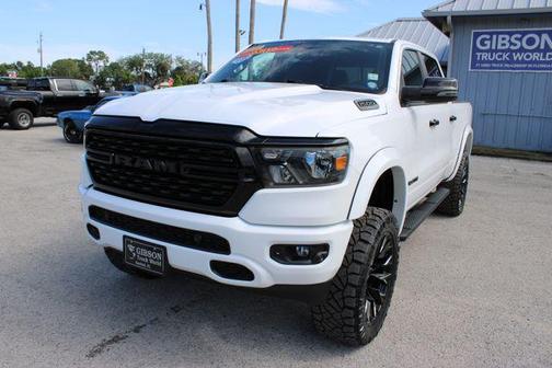 Bright White Clearcoat 2023 RAM 1500 Big Horn/Lone Star