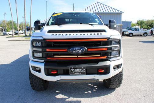 Star White Metallic Tri-Coat 2024 Ford F-350 Lariat