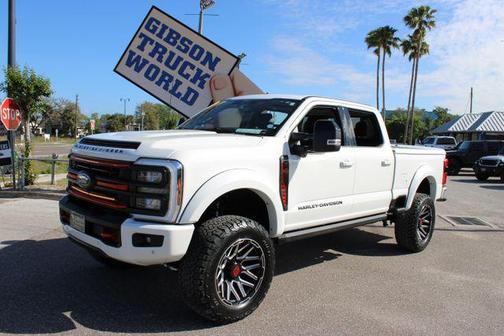Star White Metallic Tri-Coat 2024 Ford F-350 Lariat